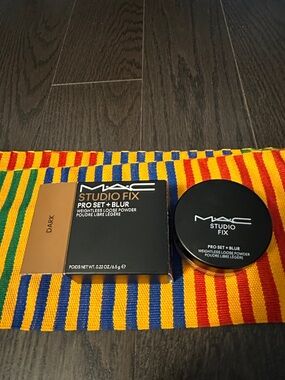 MAC Studio Fix Pro Set + Blur Loose Setting Powder - Black, Tan